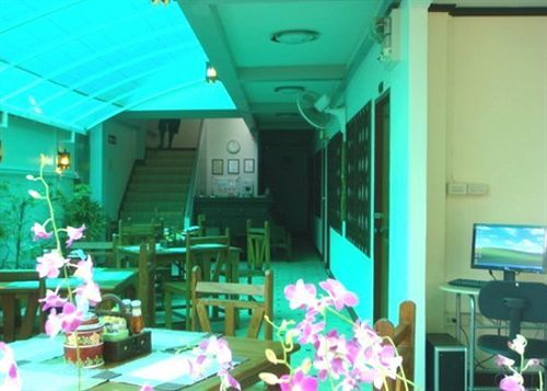 Hostel Junior House Čiang Mai Exteriér fotografie